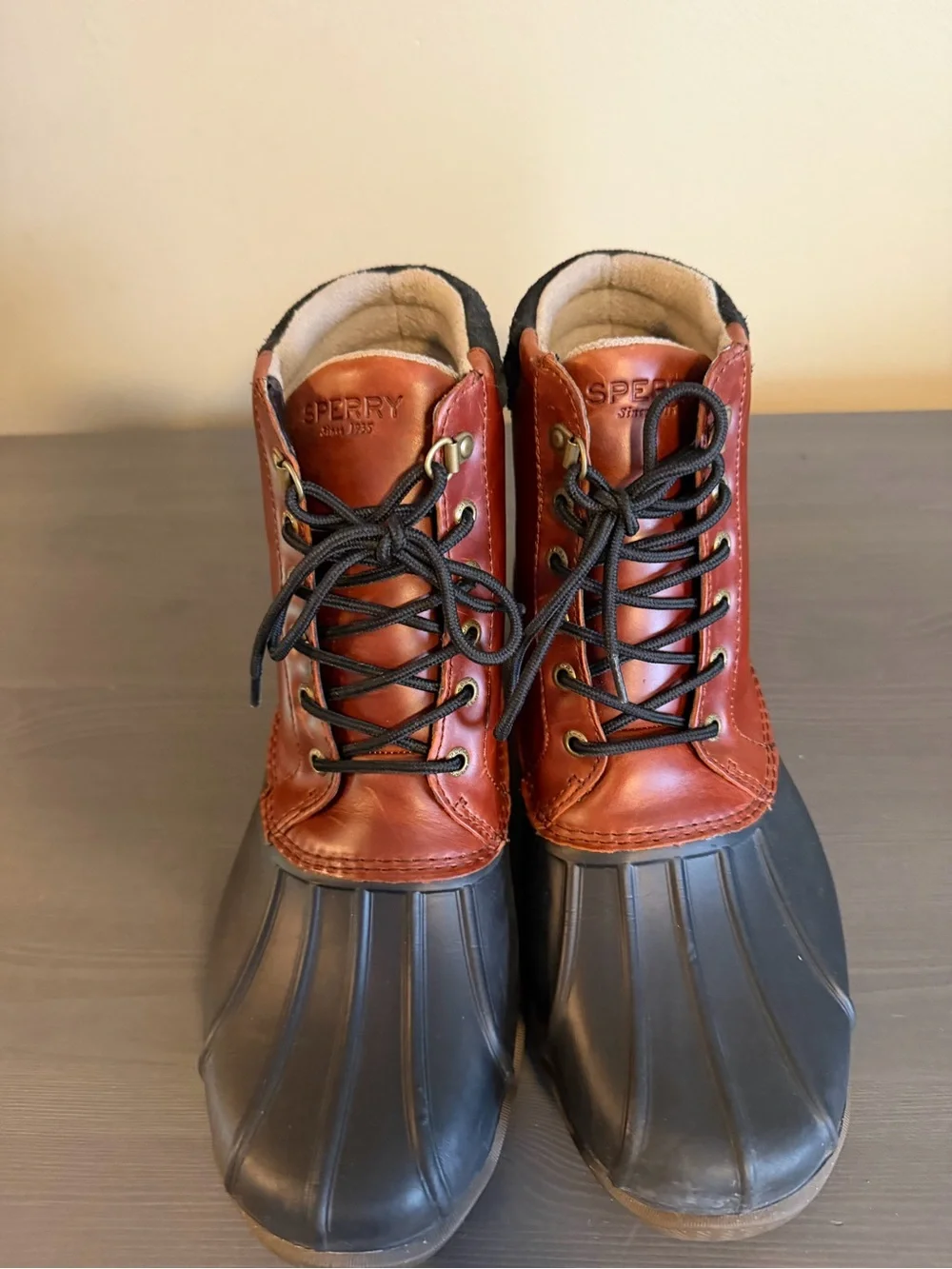 Sperry classic lace